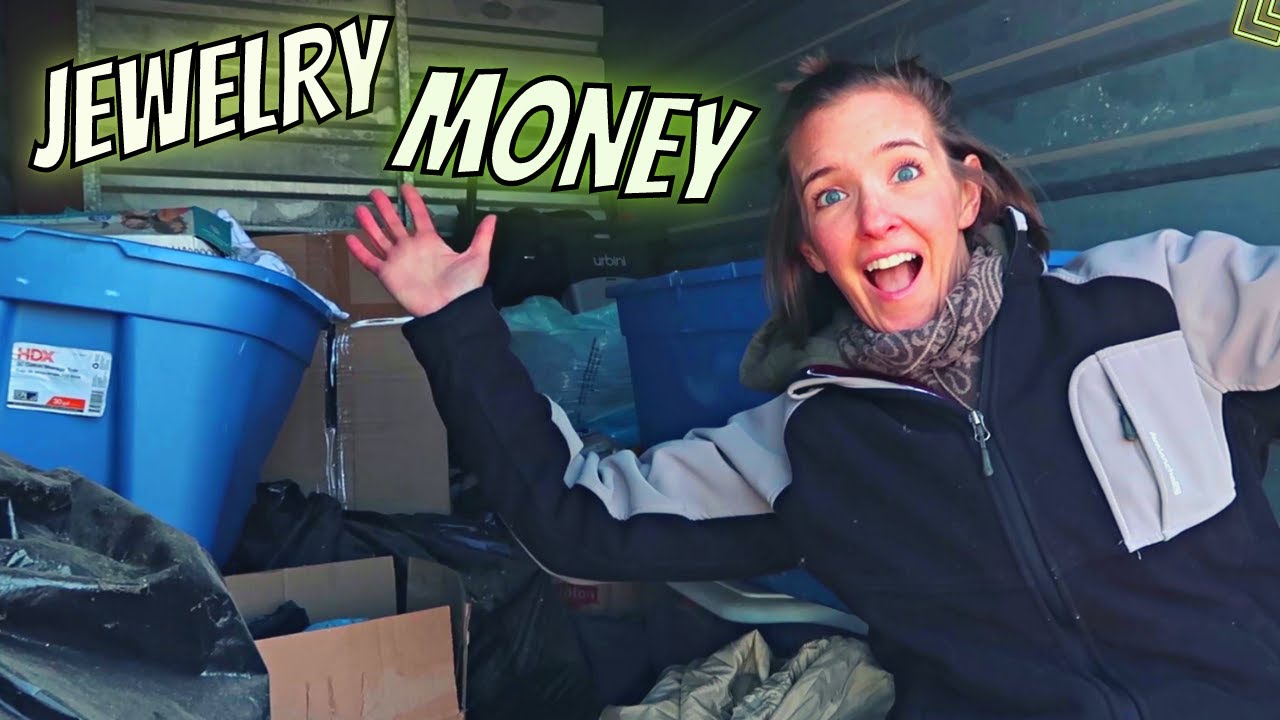 Found Money & Jewelry In Abandoned Storage Unit!