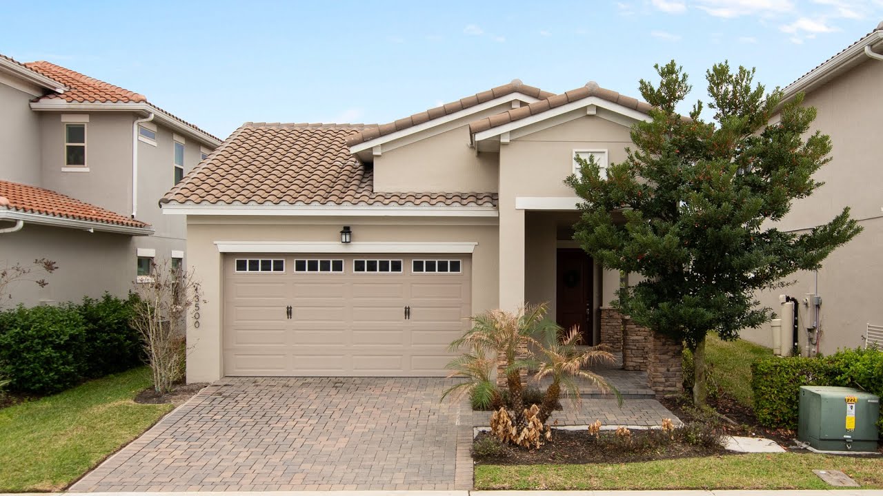 My Nona View: Charming, Like New, Move-In Ready, Golfers Dream. Welcome to 13500 Abberwick Dr.