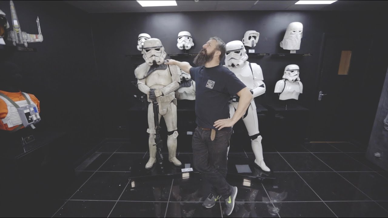 The Differences between a Stormtrooper and a Sandtrooper - Just the Tip S01E02