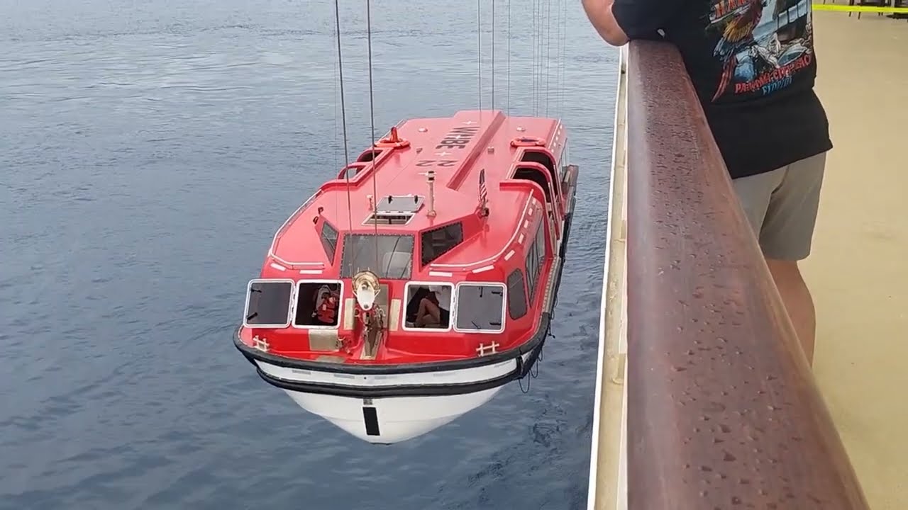 Tendering Operations on NCL Pride of America. Kailua - Kona, Hawaii.