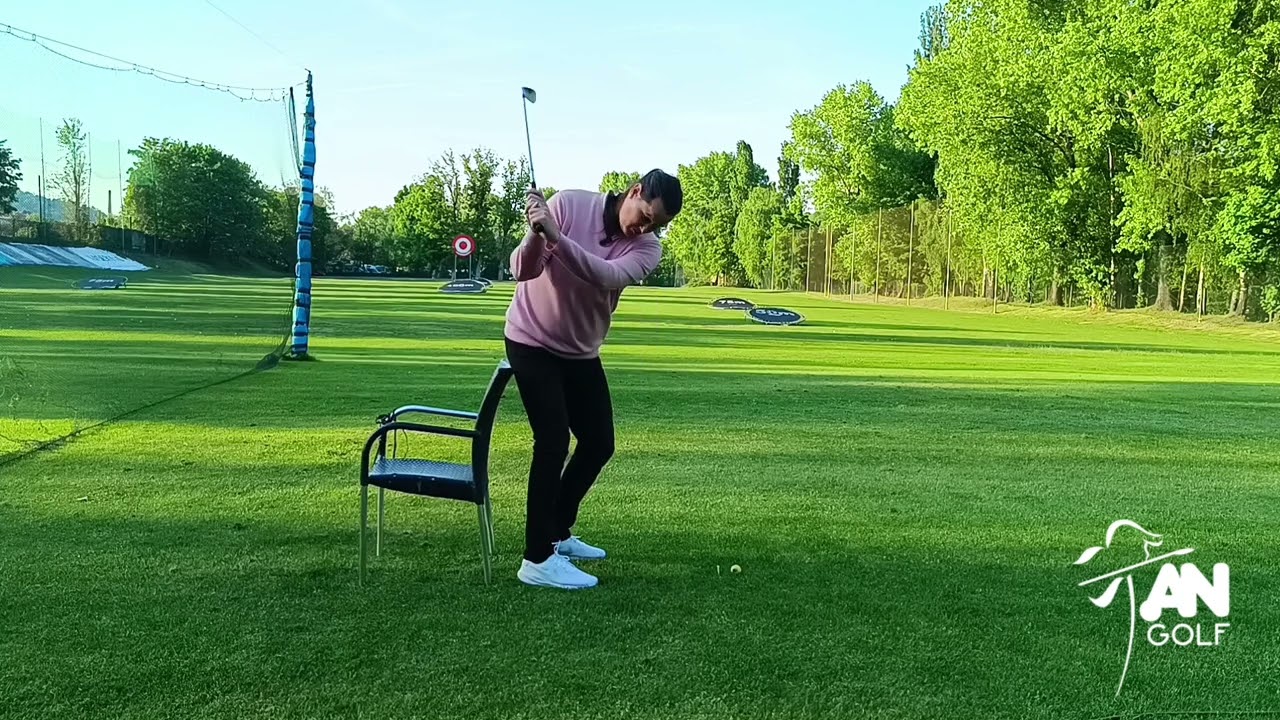 Jak nezvedat při úderu hlavu. Škola golfu