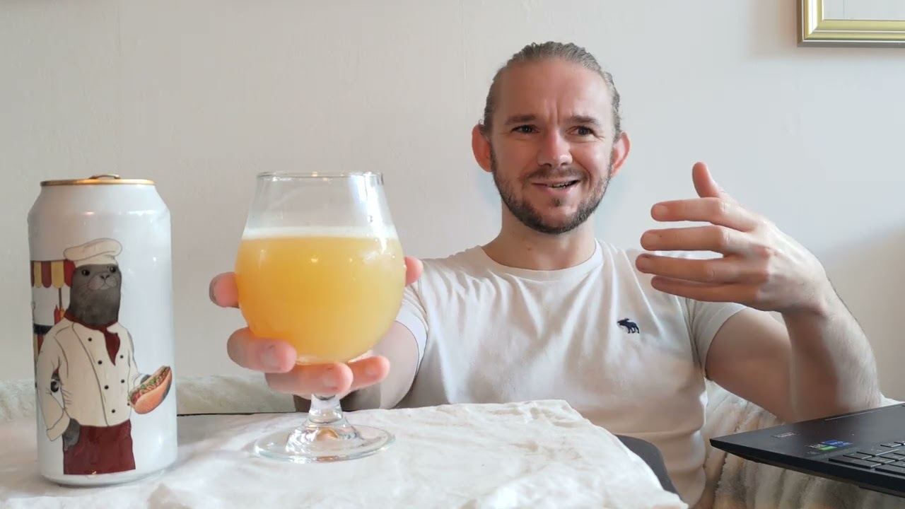 Beer Review #3329: Fermenterarna - Hot Dog Club (#Sweden) #Beer #CraftBeer
