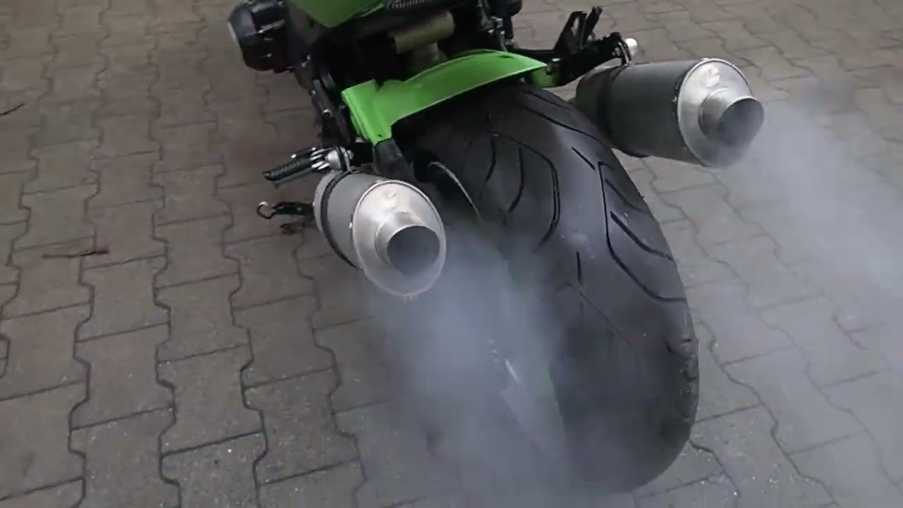 Kawasaki Z1000 03-06 Silnik 40797 km nr Praca silnika 197401