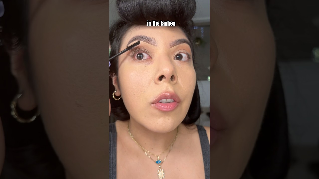 A TUBE JOB MASCARA?! WATCH FOR THE RESULTS ON STRAIGHT LASHES!