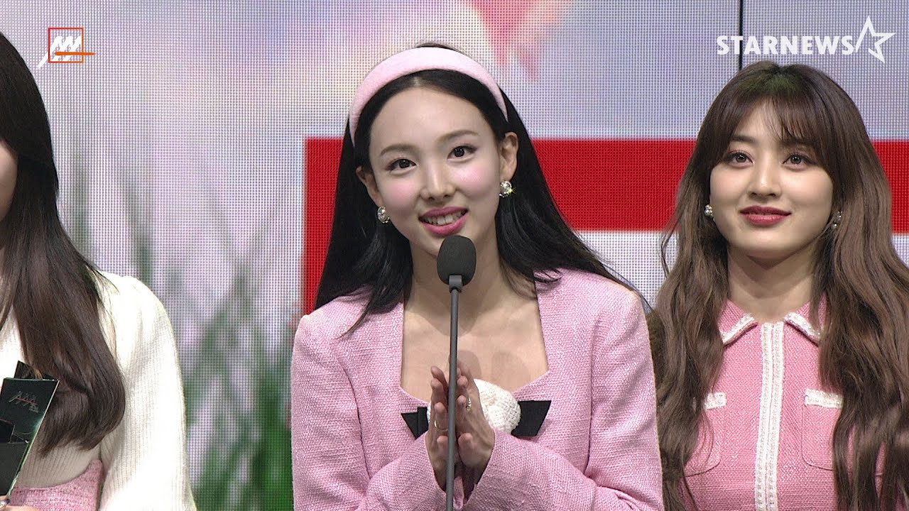 ‘2관왕’ 트와이스(TWICE) – 대상 Grand Prize Singer of the Year Award – AAA 최애돌 인기상 AAA Popularity Award