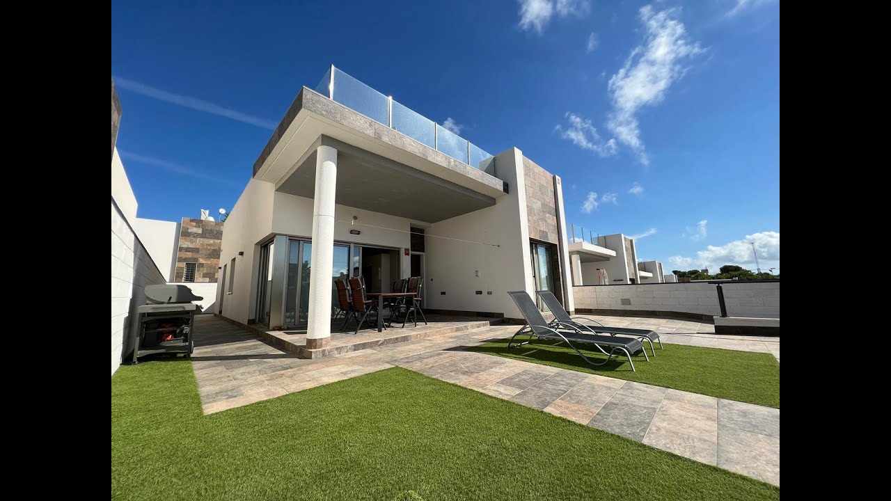 Villamartin - Pau 8 Modern 3 Bed Villa with Pool