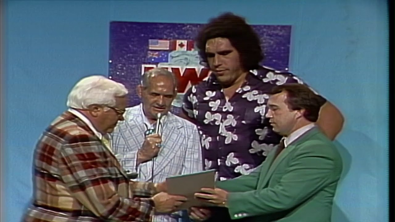 ANDRE THE GIANT CHALLENGES HARLEY RACE (October 13, 1978)