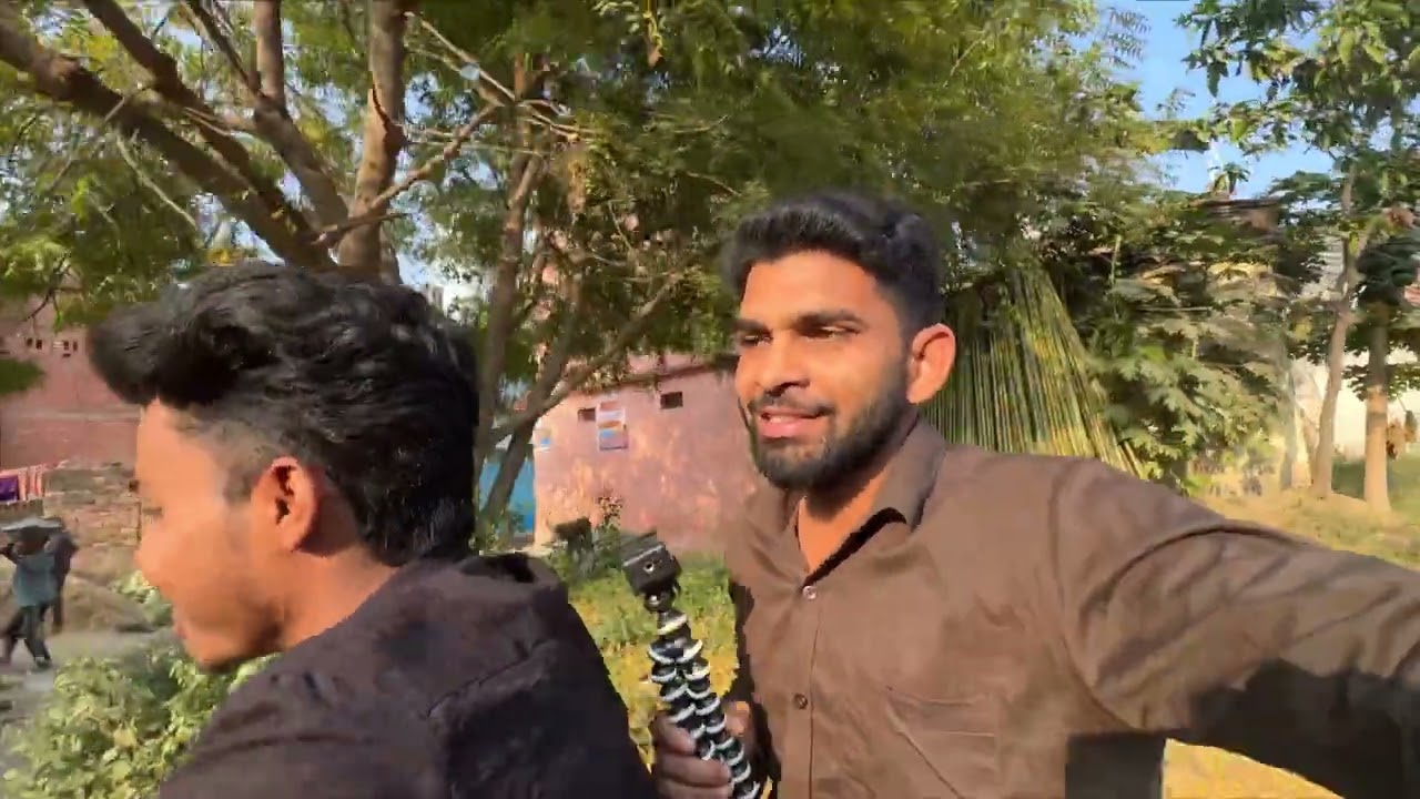 KHETO ME AJJ MIRCH  TODA 😍