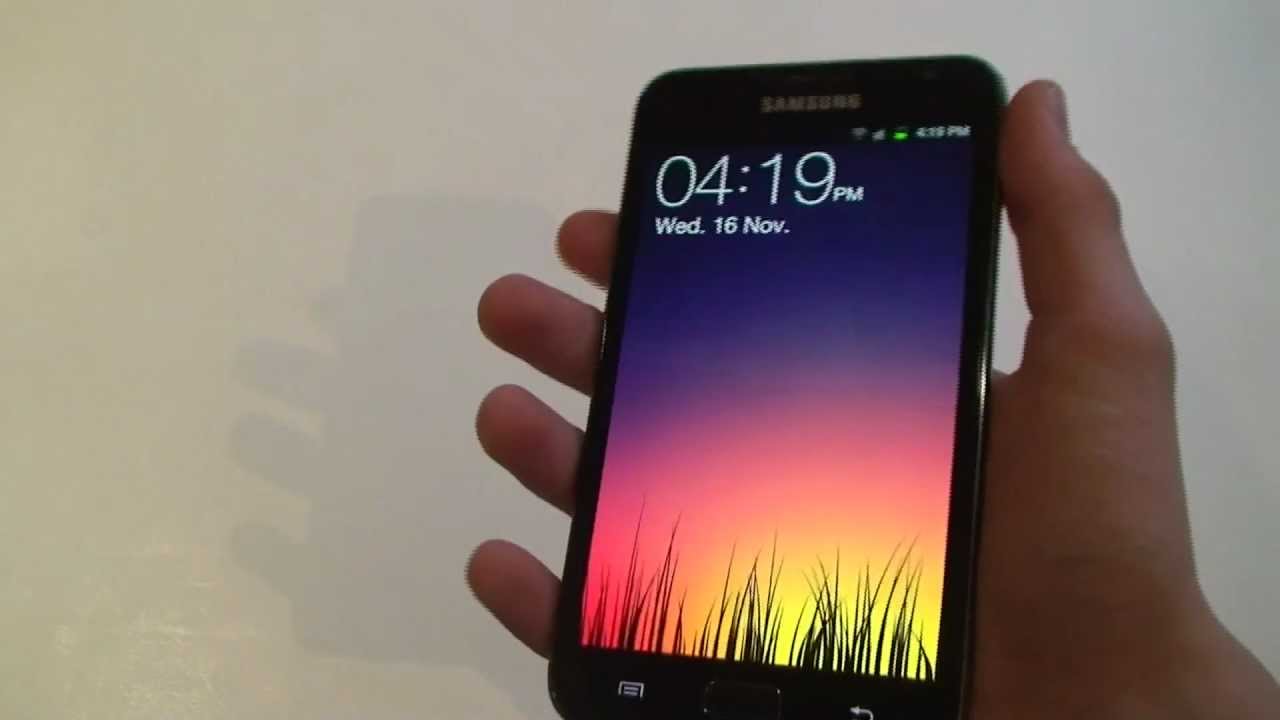 Samsung Galaxy Note Review! (Should you buy this massive Phone?)