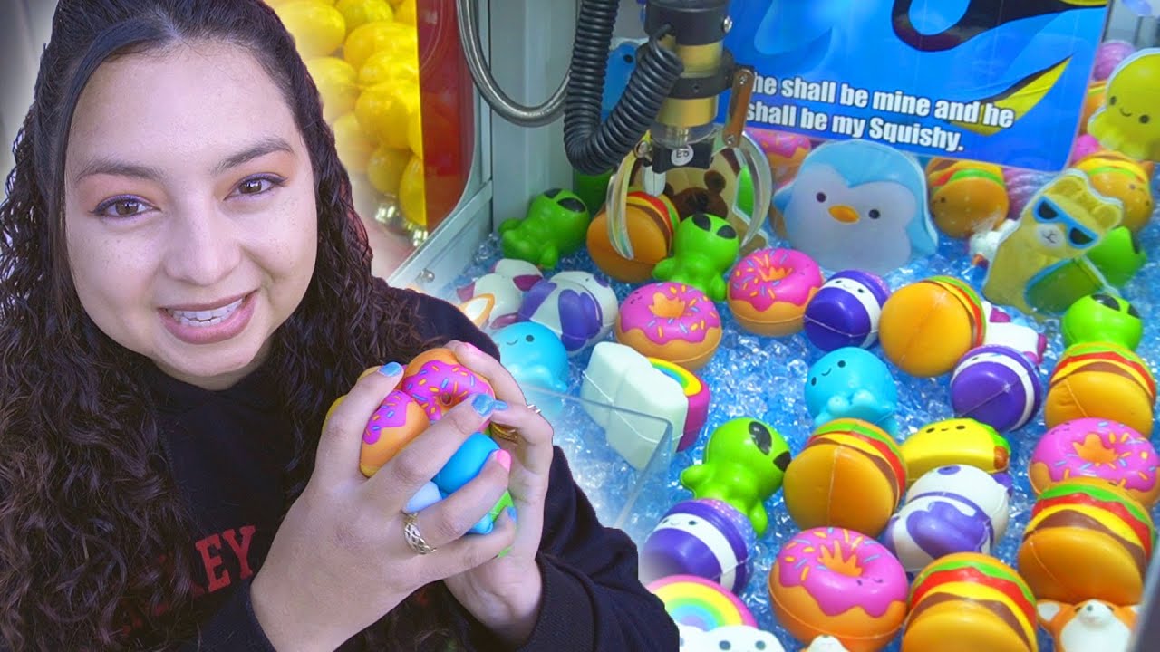 So MINI Squishies in the Claw Machine!
