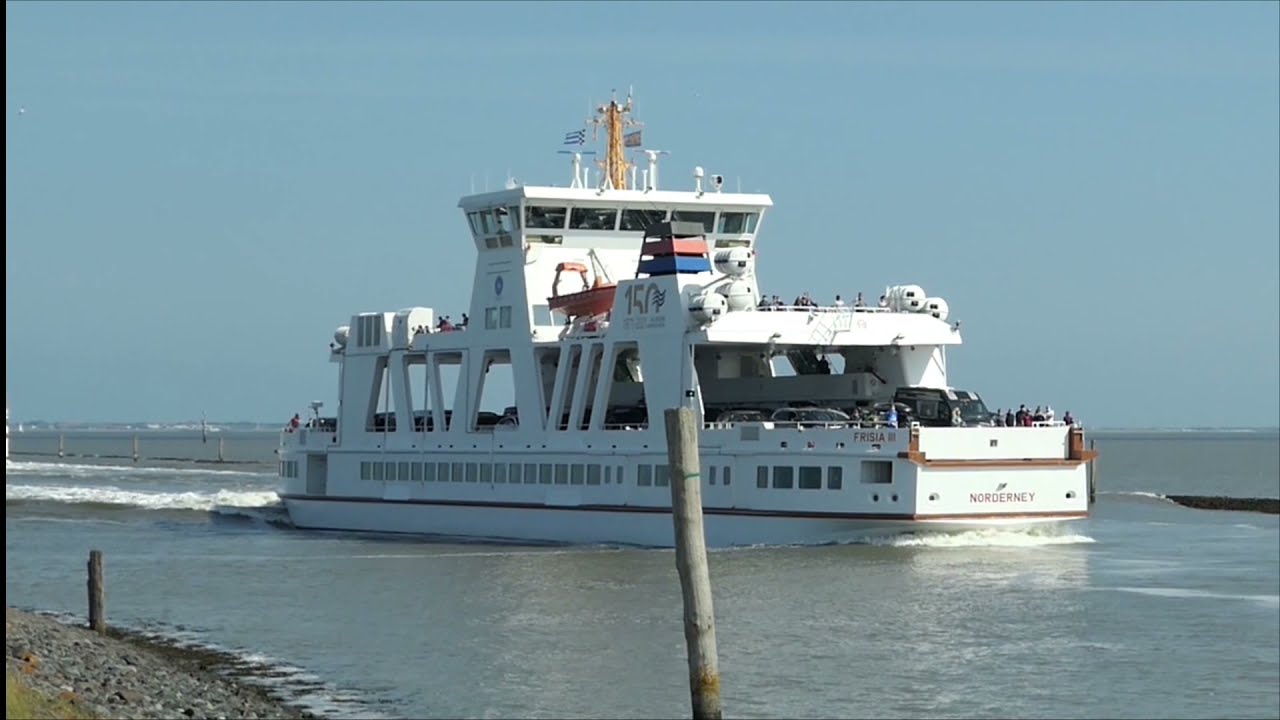 Schiffe im Hafen von Norddeich