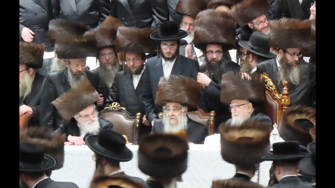חלק ג' האדמו''ר מ'סאטמאר ביים חתונה