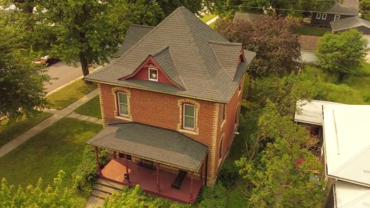 509 Decorah Ave., Decorah, IA