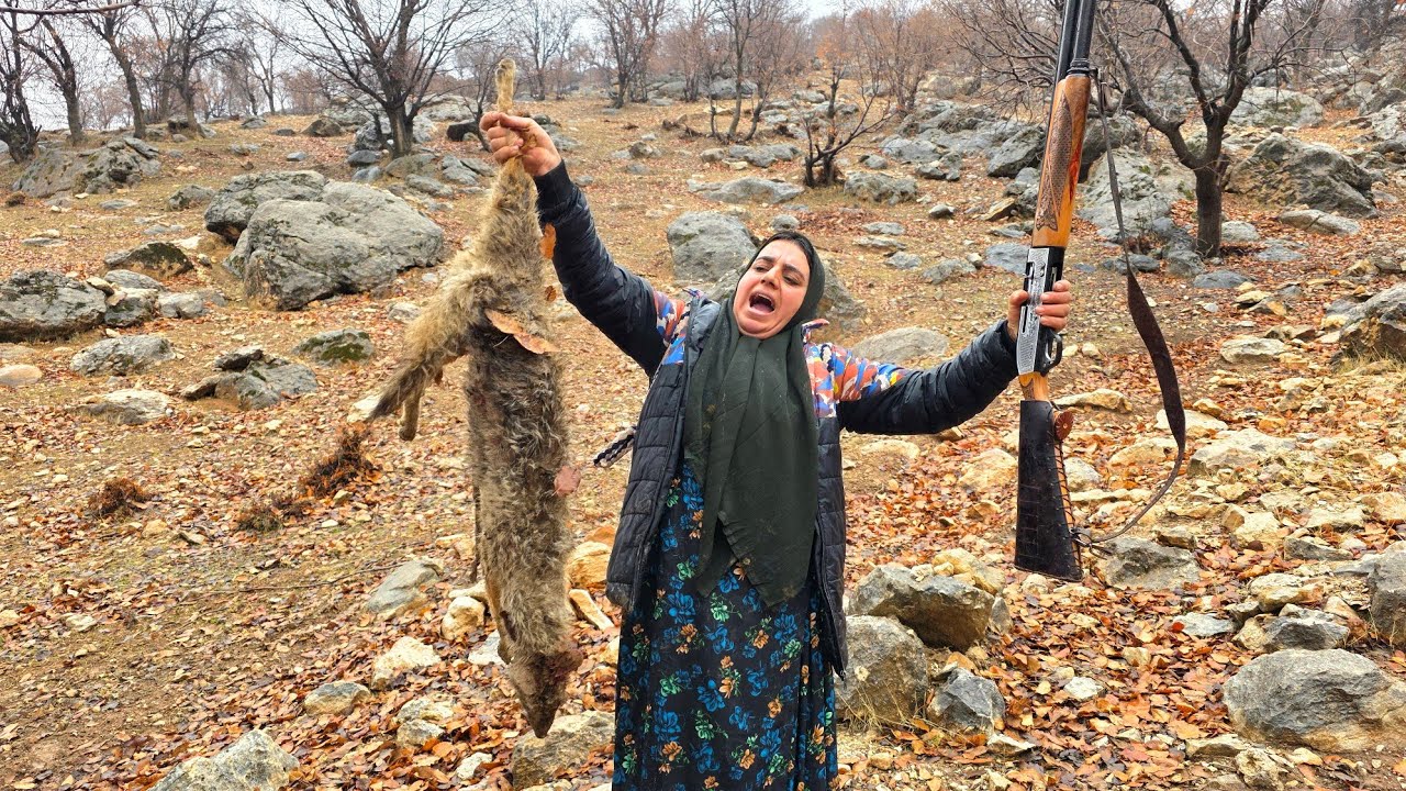 😱🌧️ Nomadic Woman Faces a Wild Animal in the Rain | Shocking Real Moment 🐺⚡