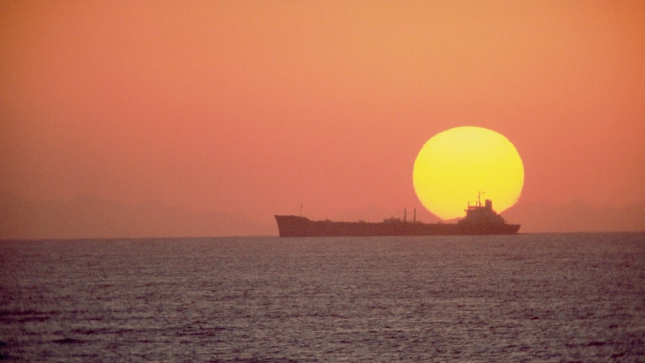 Somali pirates hijack oil tanker near Yemen