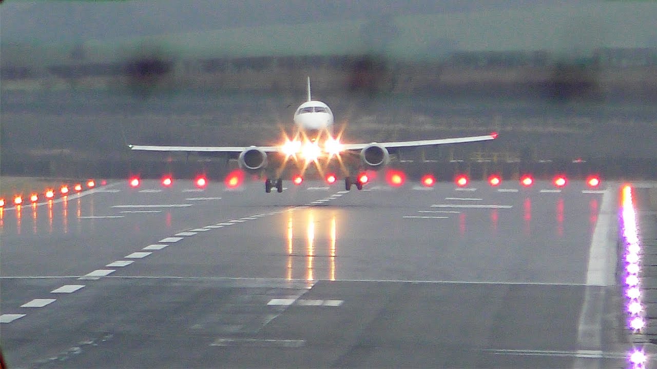 BIRDS Over Runway | Air France E190 Go-Around at Newcastle International Airport (4K)