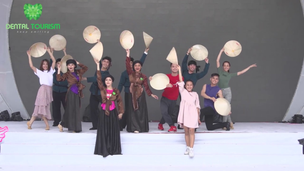 Vietnamese Cultural Performance: Tradition vs Modern