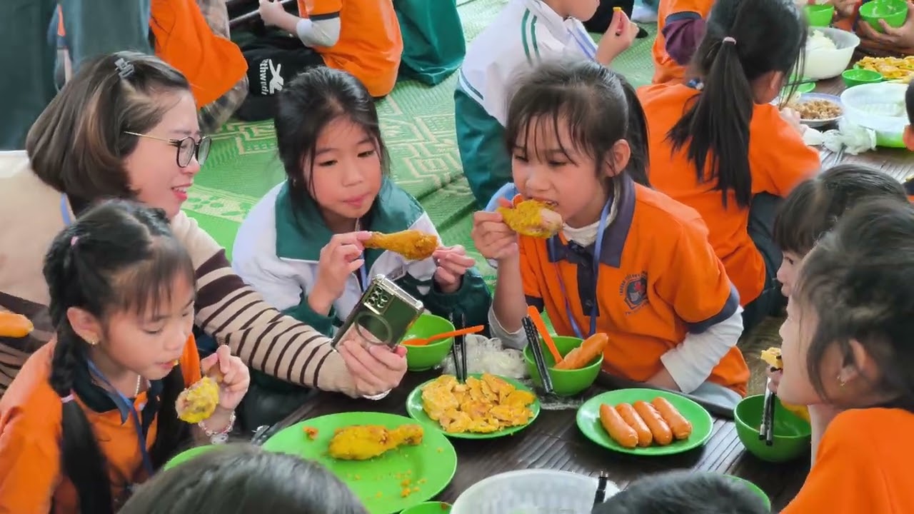 Chương trình học tập trải nghiệm ngoại khóa năm học 2025 -2026 trường Tiểu học Đinh Văn Tả