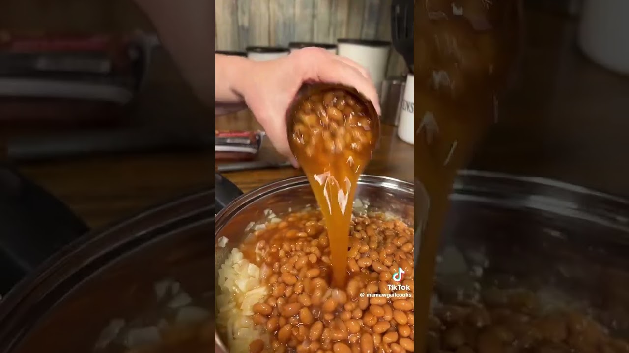 Homemade beanie weenies recipe #quickrecipe #dinnerideas #shorts