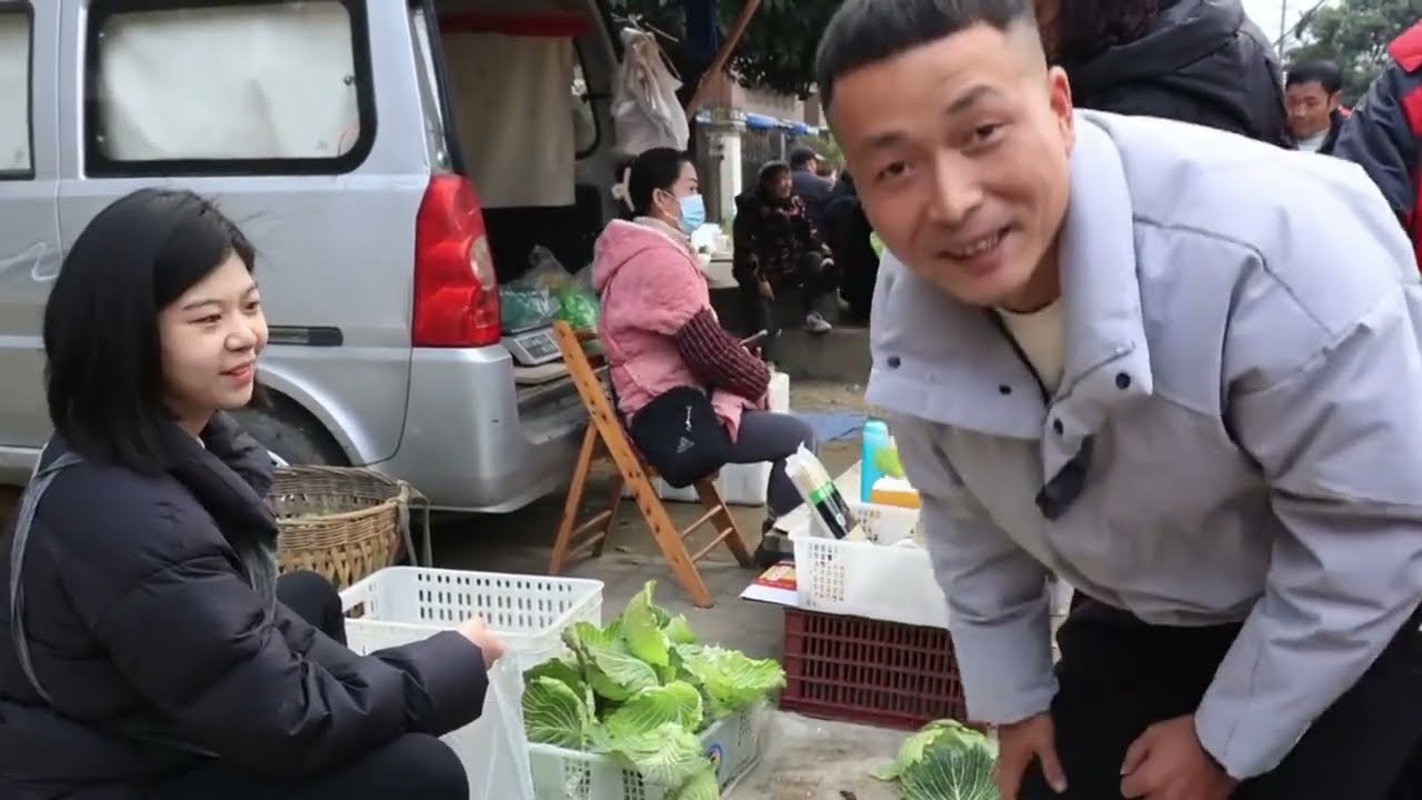 遇到这么善良的美女摊主，我不多钓点都说不过去！#钓鱼 #钓鱼视频 #钓鱼人#dou是钓鱼人 #原来钓鱼才是抖音运动顶流#2025dou来钓鱼 #美女摊主 #生活记录 #暖心瞬间