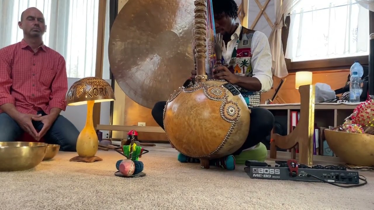 Afrikora Sz&oacute;l&oacute; & Gong &Jurta