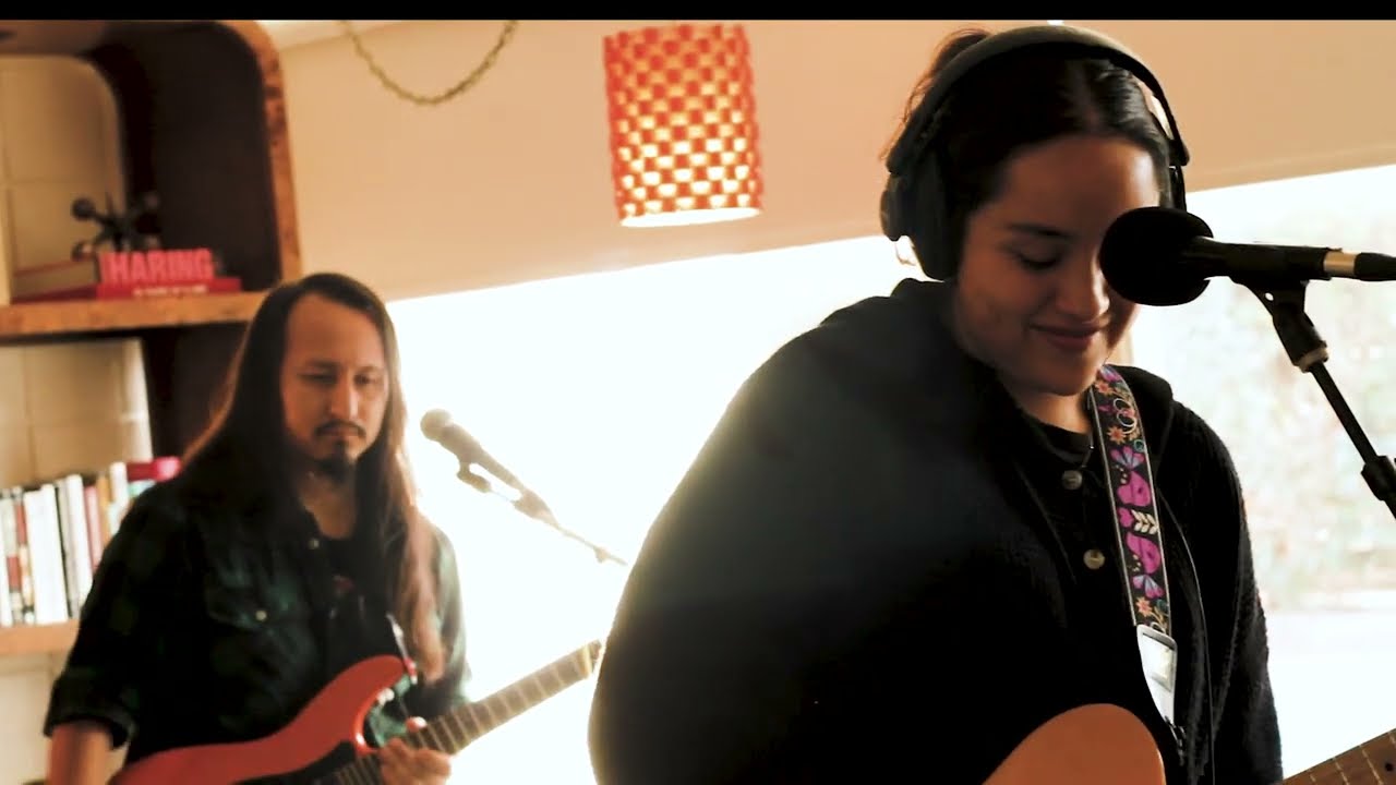 Ari$ | LIVE! from the Living Room