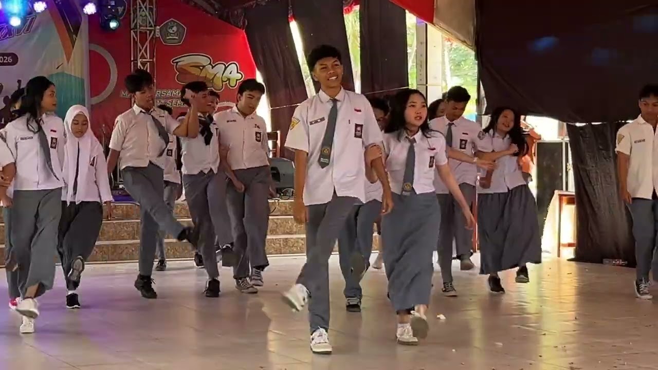 Pentas Seni Kelas XII.8 SMAN 3 GORONTALO