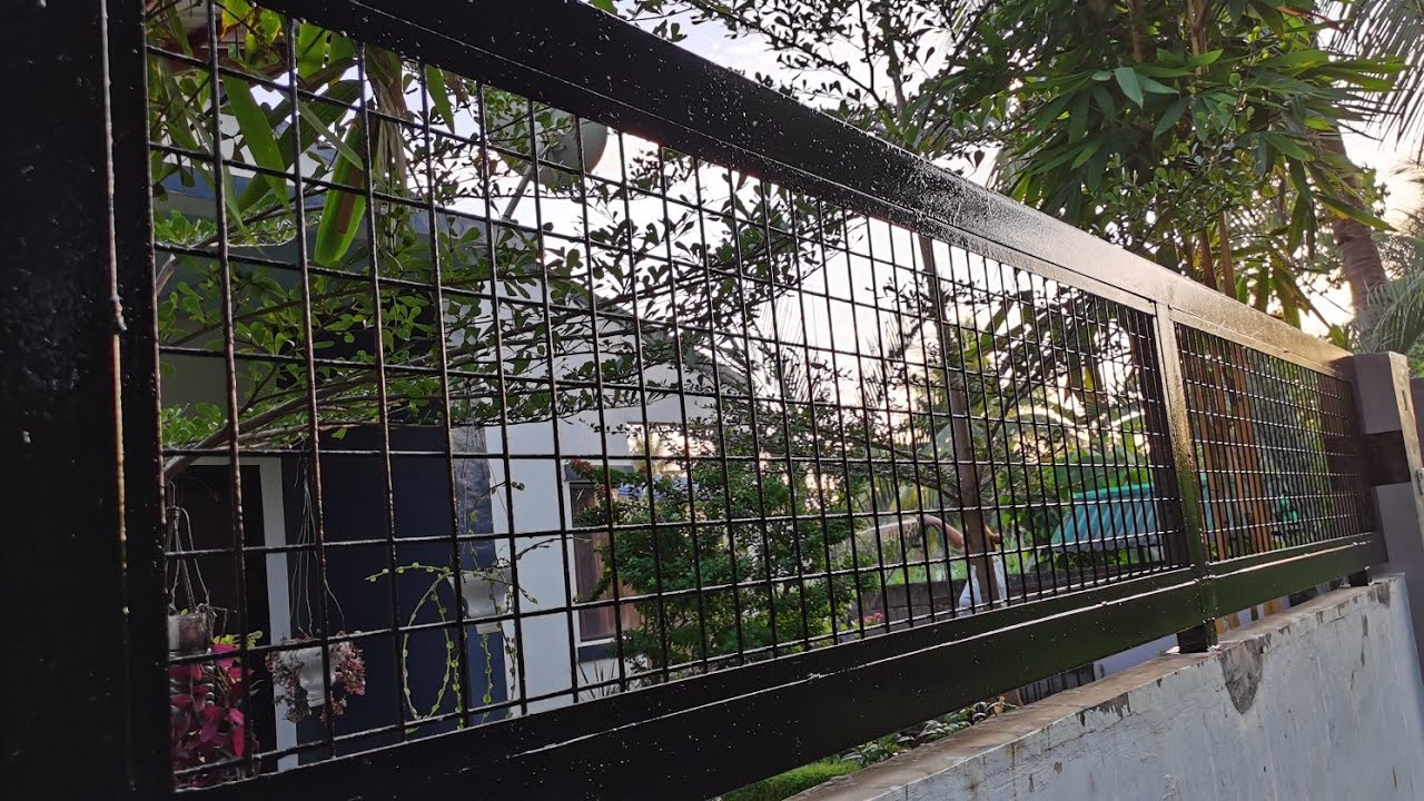 Tubular & steel matting fence