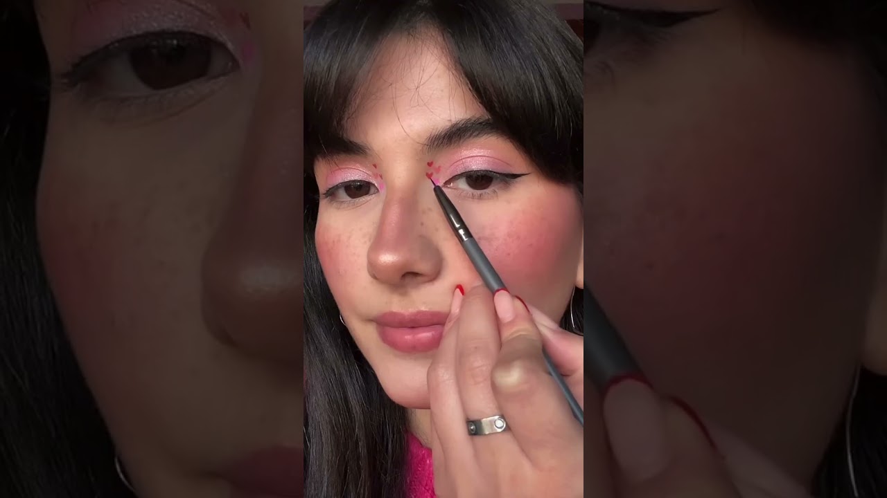Valentine&rsquo;s Day Heart Eyes Look | Makeup Tutorial 💞