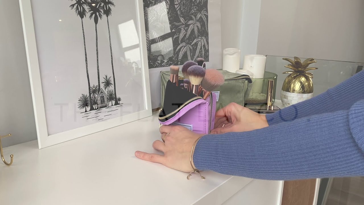 The Flat Lay Co. London Standing Brush Case and Pot