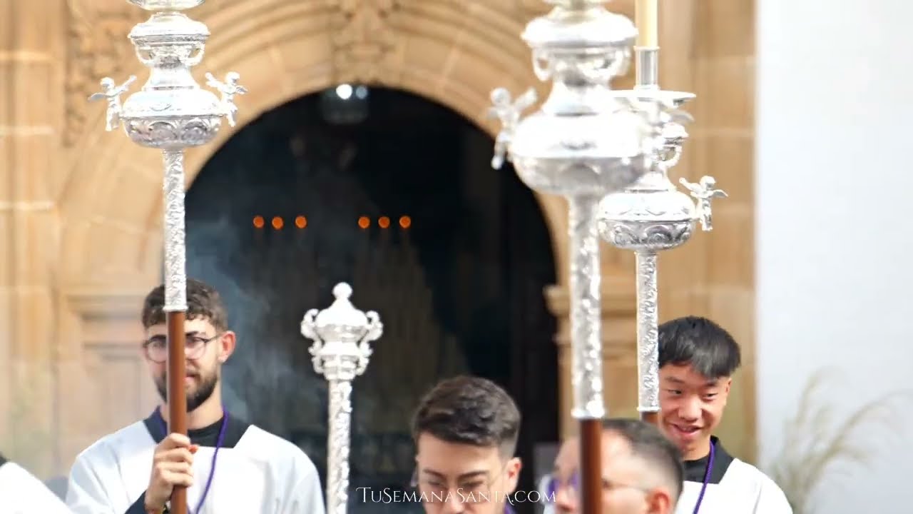 Traslados de ida de la Procesión Magna Mariana de Cáceres. Centenario de Coronación.V. de la Montaña