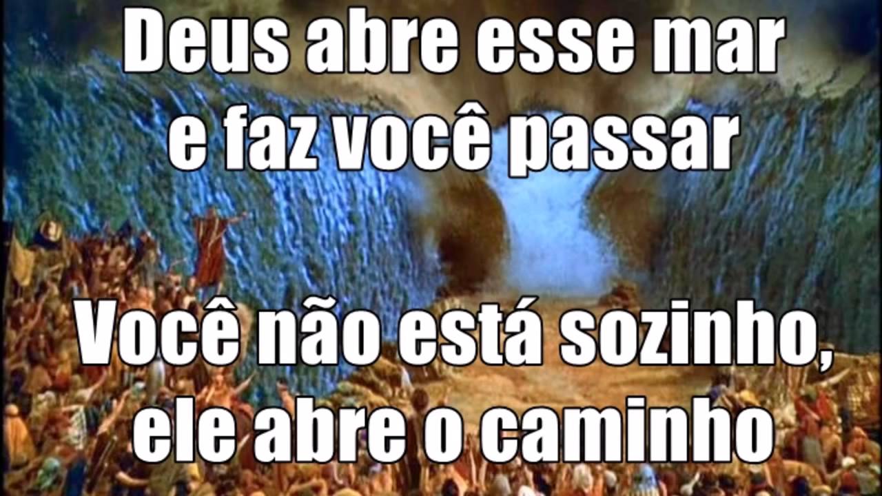 Debora e Léia   Deus abre o mar   Com Letra Legenda1