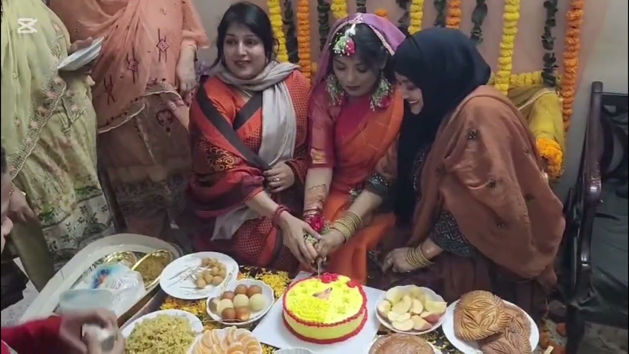 Amar prio bon er gayer holud sobay dua korben notun jatra jeno shantimoi hok 🥰