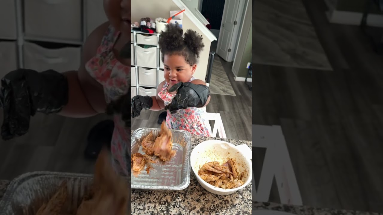 Позвольте Нове научить вас запекать курицу