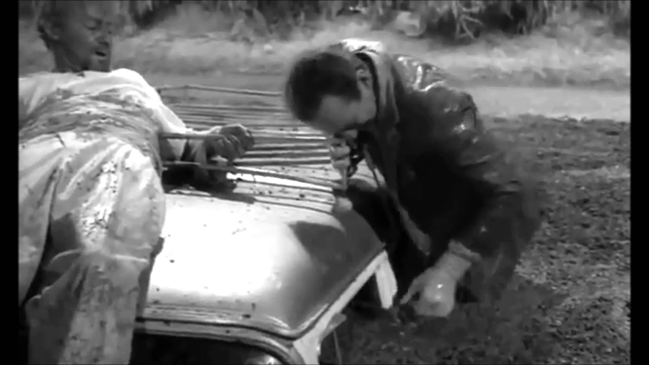 Guns of Darkness Quicksand Scene
