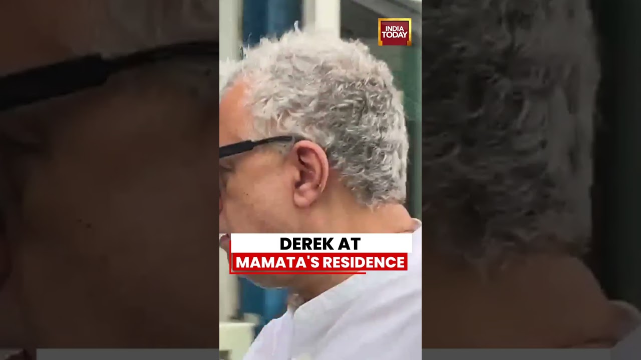 Derek O'Brien Arrives At Mamata Banerjee's Residence In Kolkata | West Bengal