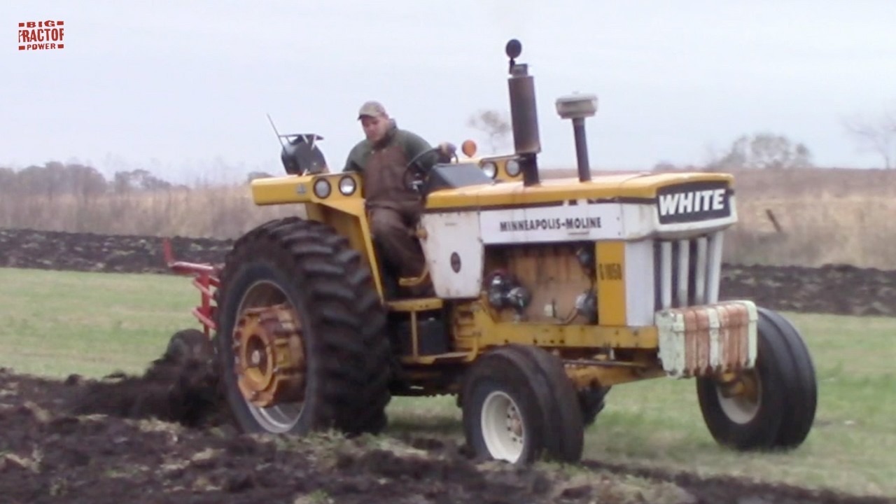 MINNEAPOLIS-MOLINE Tractors, Plows & Harvesters