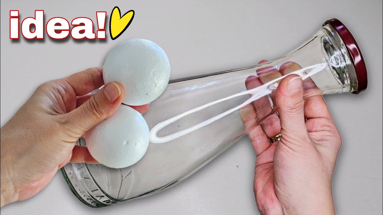 DIY with a Bulky Glass Bottle and Styrofoam Ball &ndash; Incredibly Cute Idea! ♻️🥰