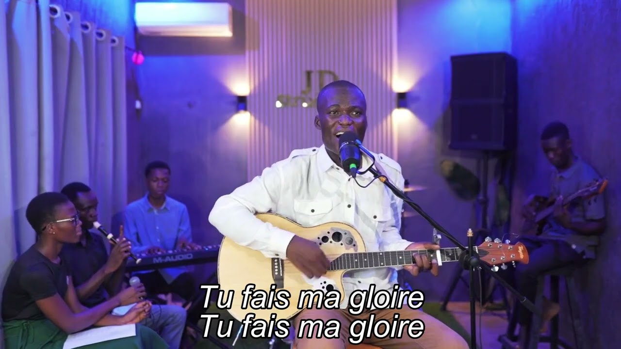 Cheval DUROI, Grâces sur Grâces - Héros Puissant- Adoration spontanée