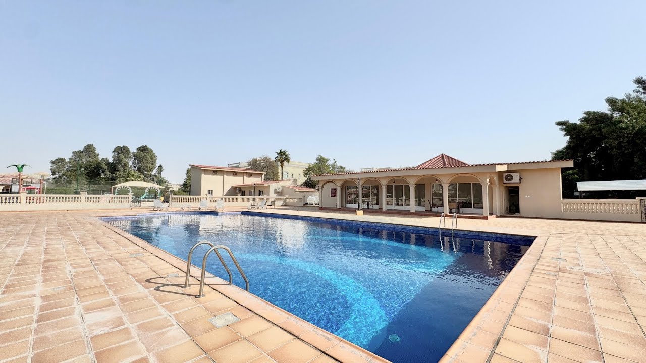 Villa 4 bhk closed kitchen M850_900ex