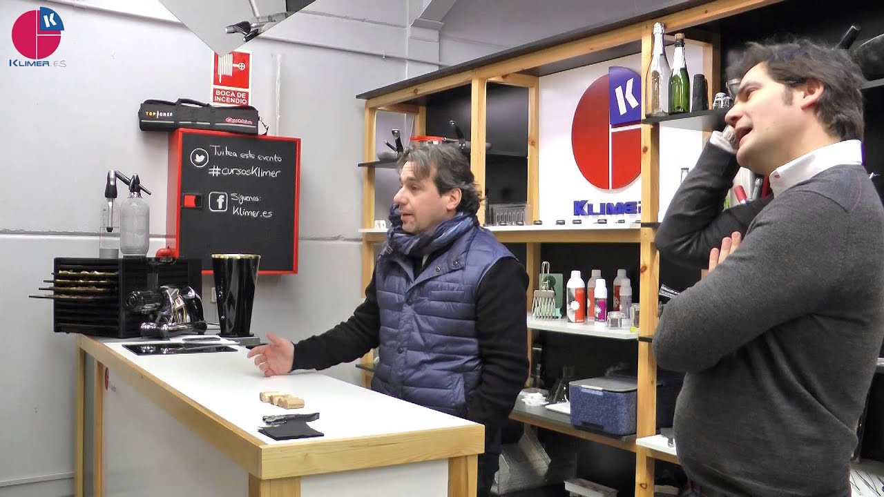 Curso Sommelier 18-01-2016 en Klimer. Presentaci&oacute;n del curso a cargo de David Ramos y Alex Patull&eacute;.