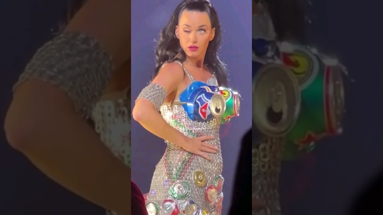 Katy Perry's Eye Glitch While On Stage! #shorts