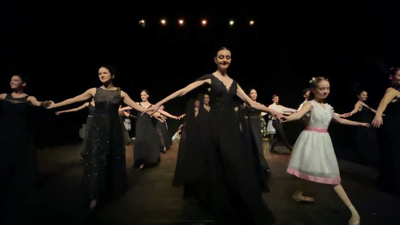Primer acte Trencanous Jove Ballet de Catalunya 2024 - Mina Foster Andreuccetti - 13y