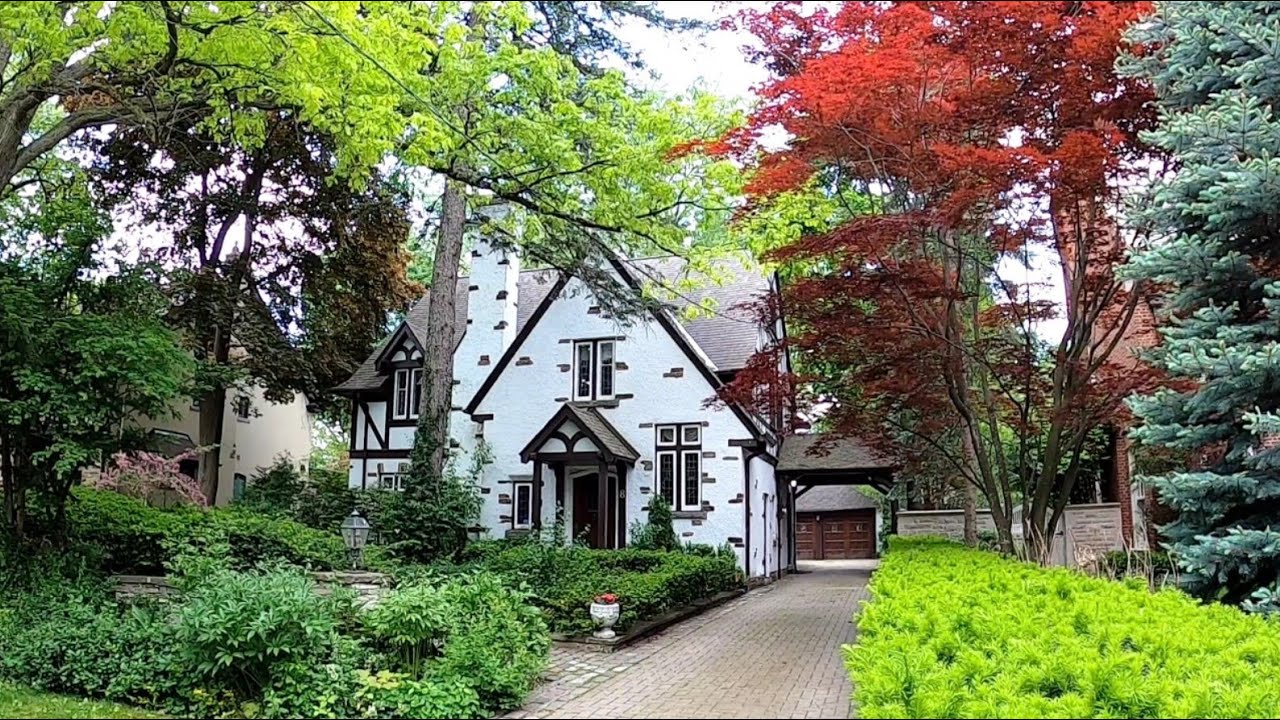 Beautiful CANADA HOMES in Toronto, The Kingsway