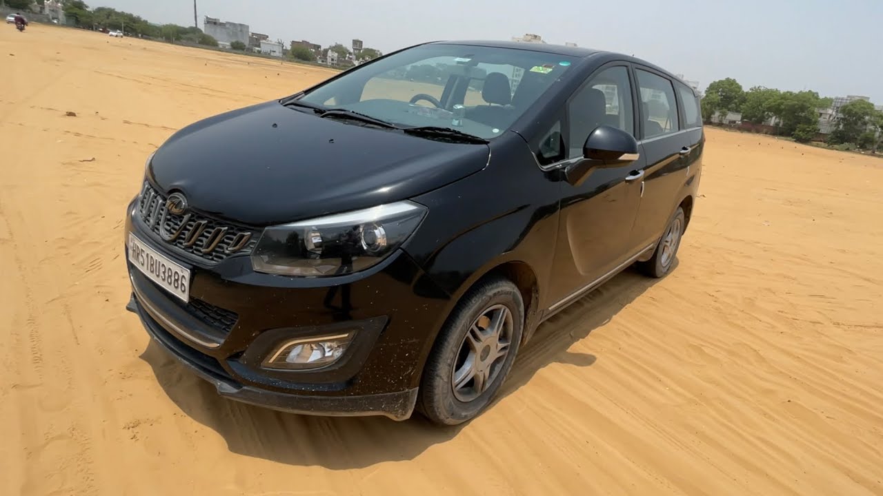 Mahindra Marazzo - बड़ी Practical है यार !