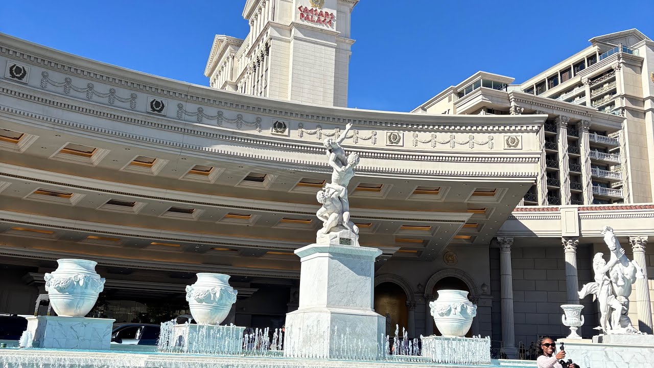 We Stayed at Caesar’s Palace in Las Vegas | They Upgraded Our Room + Room Tour
