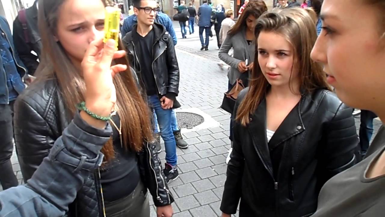 Hypnose de rue dans la joie et la bonne humeur !