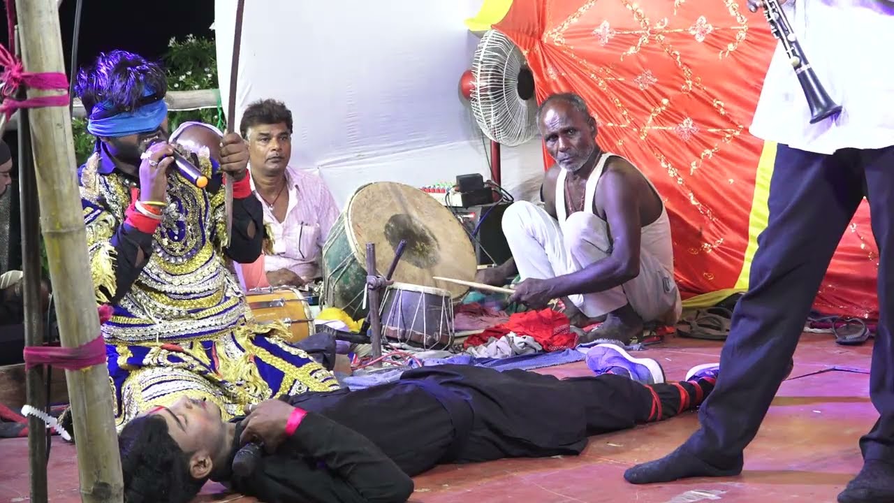  रुदल ने अपने पुत्र इंद्रजीत कुमार को अपने धर्मपत्नी से छुप करके जंगल में ले जाकर के बाद कर देता है।