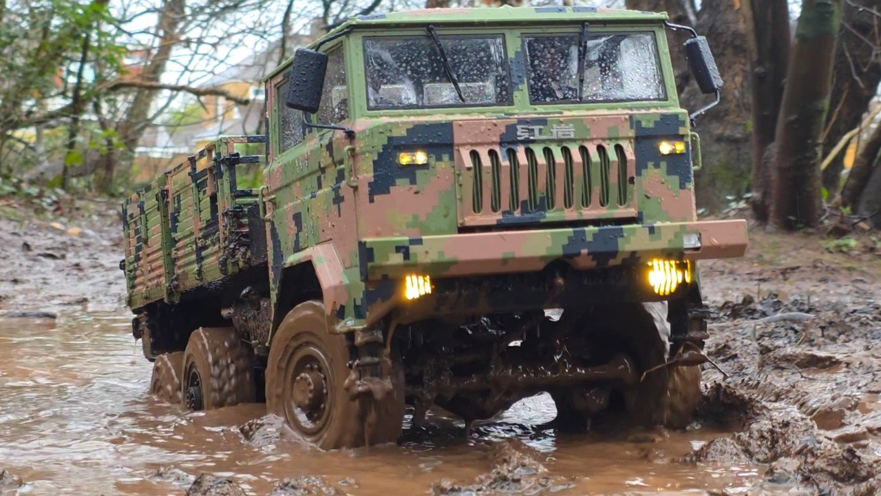 Big Truck, Mud, Water & Flex! - Rlaarlo HY6 1/10 Scale RC Crawler Muddy Trail Run
