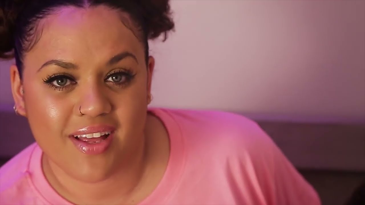 Layanah   Pecho CLIP OFFICIEL